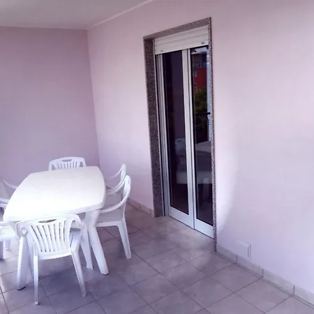 Modern Flat With Large Terrace * Бибионе